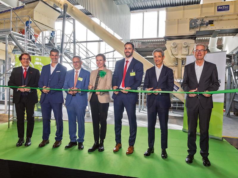 Prominente Gäste bei der feierlichen Eröffnung: 